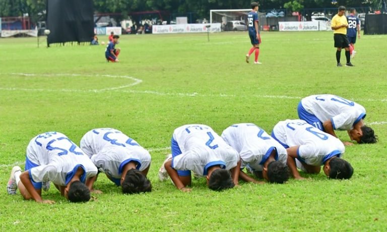 Bina Mutiara Cetak Sejarah, Juara Liga Jakarta U17 Piala Gubernur, Kalahkan Raga Negeri 3-2