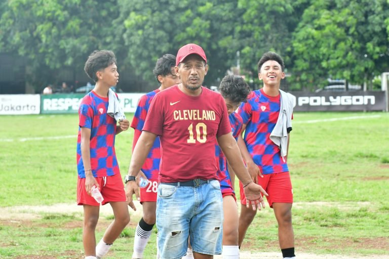 Supriono dan Realitas Sepak Bola Usia Dini: Antara Target, Komitmen, dan Mimpi yang Tertunda