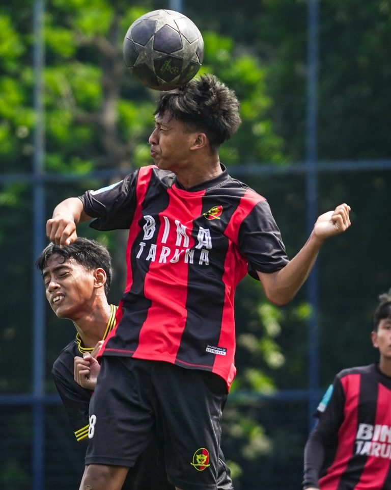 Debut Empat Gol M. Aditya Lesmana Bawa Bina Taruna Menang 9-0 atas Toyo Haryono