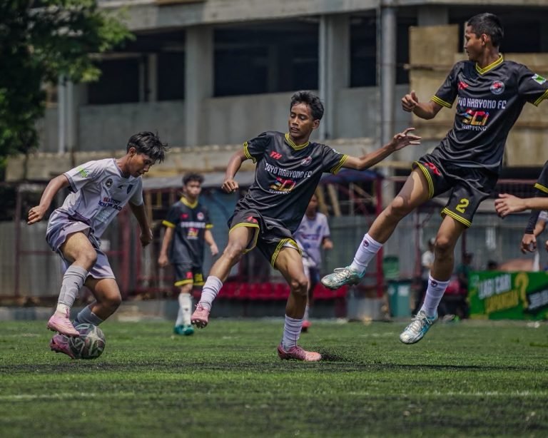 Hancurkan Toyo Haryono FC 5-1, Bina Mutiara Kunci Gelar Juara Paruh Musim Liga Soeratin U-15